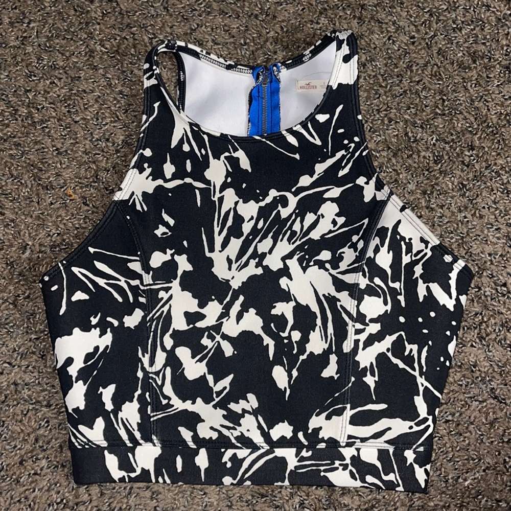 super cute!! just doesn’t fit me anymore :((( worn maybe 2x